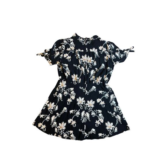 Hello Bunny Black Flower & Skull 3/4 Button Down Dress XL - Picture 2 of 7